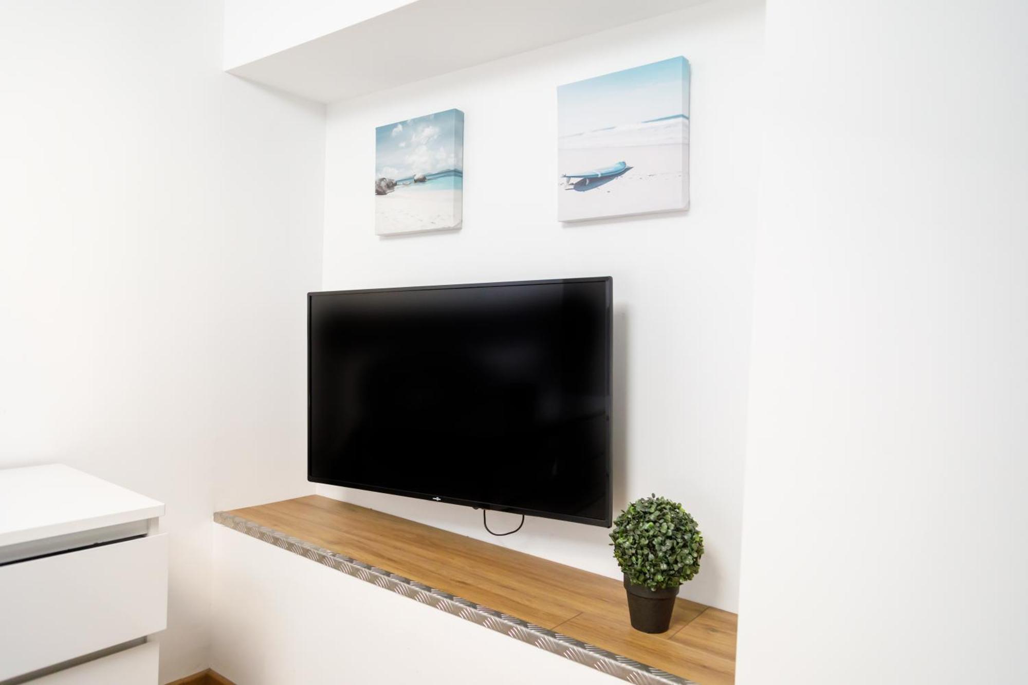 T3 Residence De Tourisme Voltaire Hyeres Exterior photo